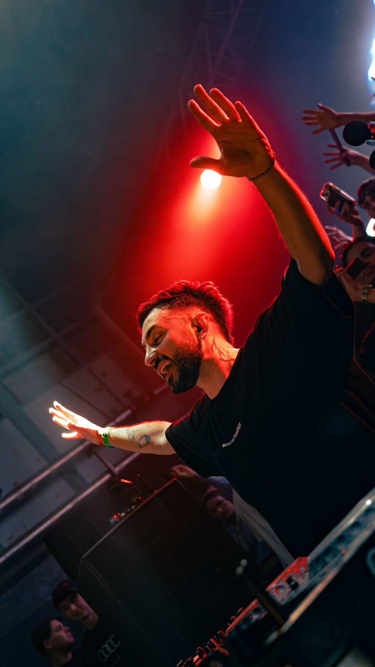 Loading... just a sec